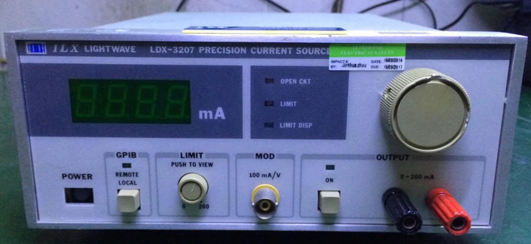 ILX LIGHTWAVE LDX-3207 Precision Current Source Used