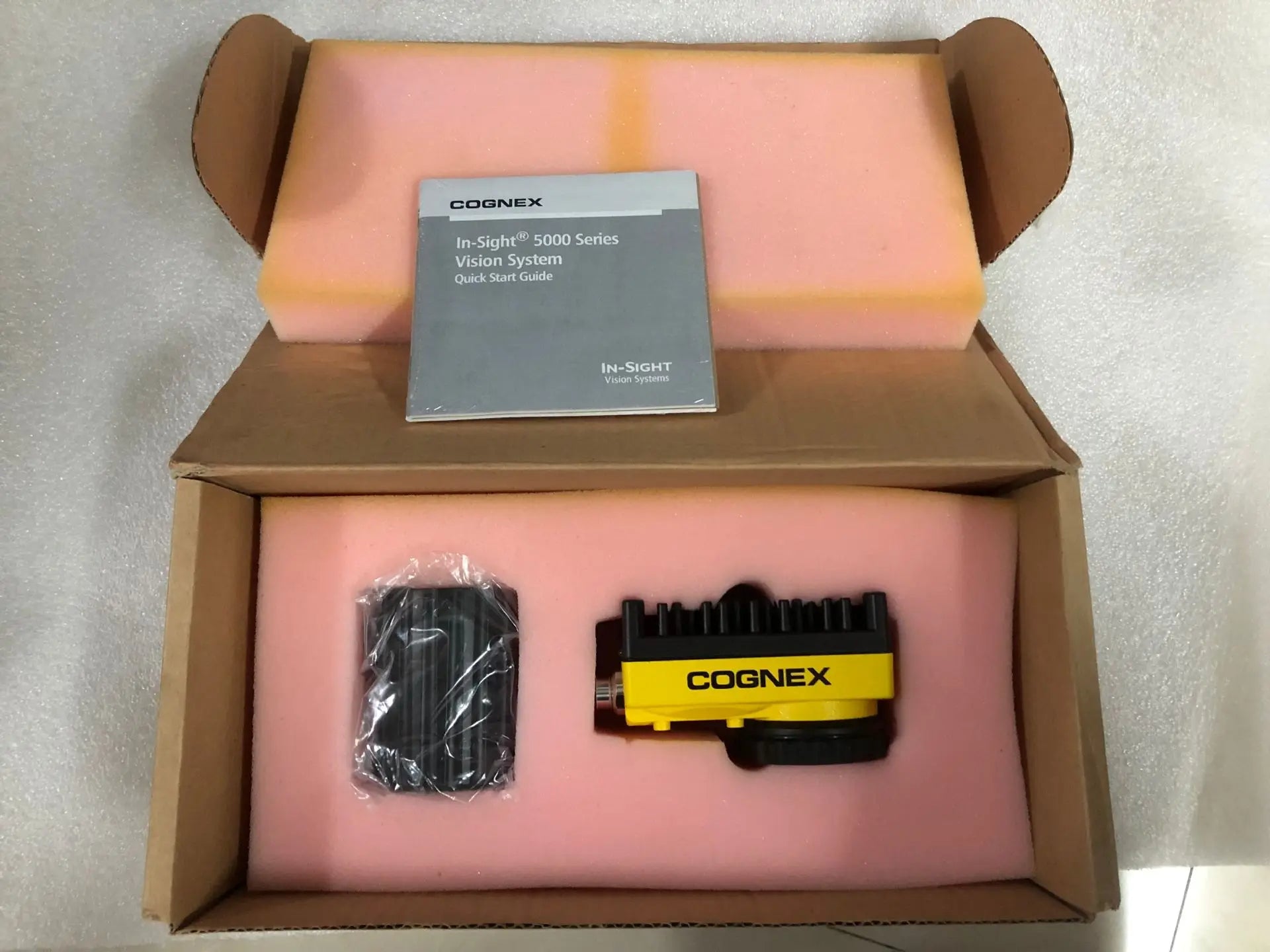 New In Box IS5604-01 828-0320-1R Cognex In-Sight 5000 Series Vision System